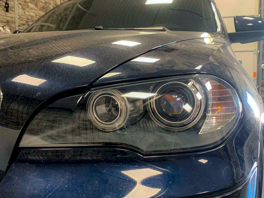 BMW X5 E70: Установка лінз у фари, ремонт фар, ремонт фар Київ, заміна скла фар	
