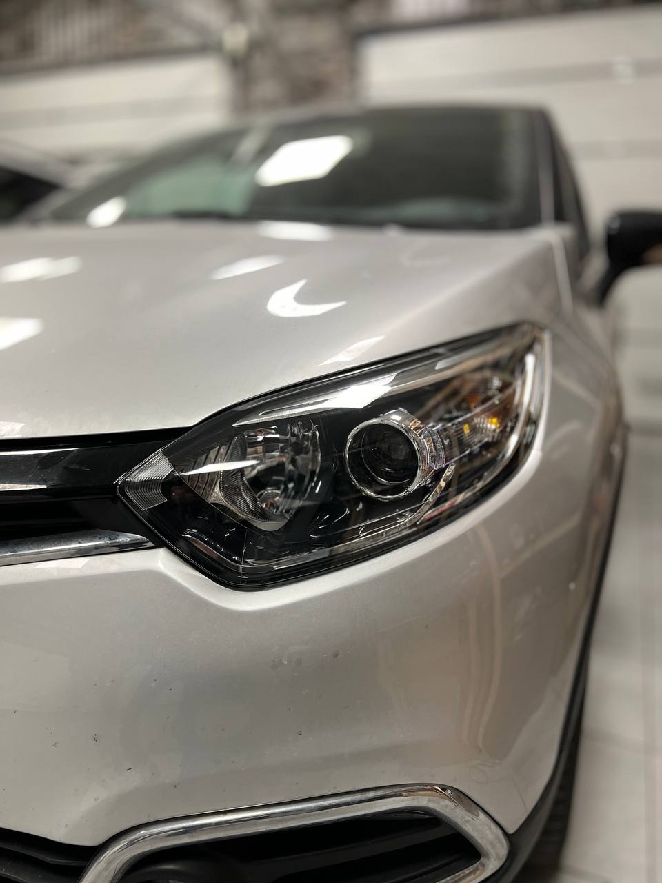 Заміна штатних лінз на Renault captur