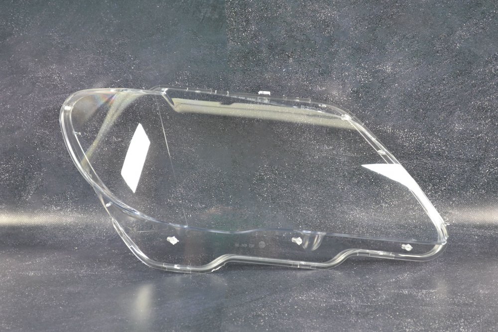 Скло фари для BMW 7 E65 E66 (2005-2008) рестайлінг праве